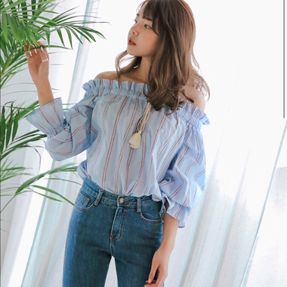 Stylenanda Drawstring Off-shoulder Blouse - Picture 2 of 7